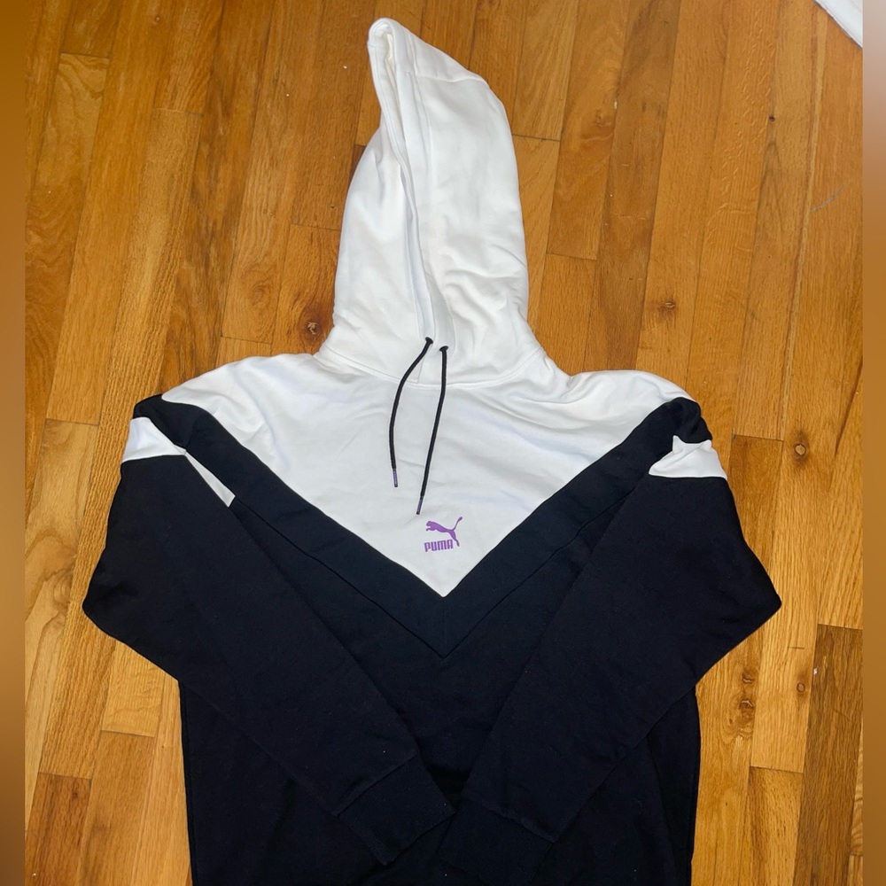 Men's puma sweater!